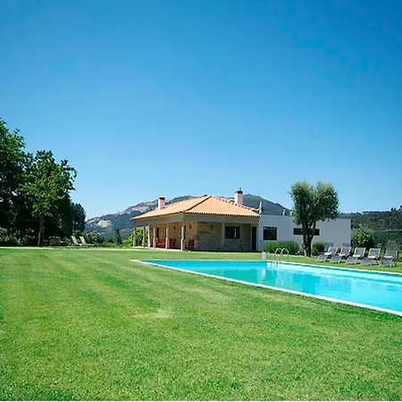 Beautifully Restored Ponte De Lima Farm House 6 Bedrooms Quinta Fornelos Private Pool Surrounded By Hectares Of Vineyards * Ponte de Lima